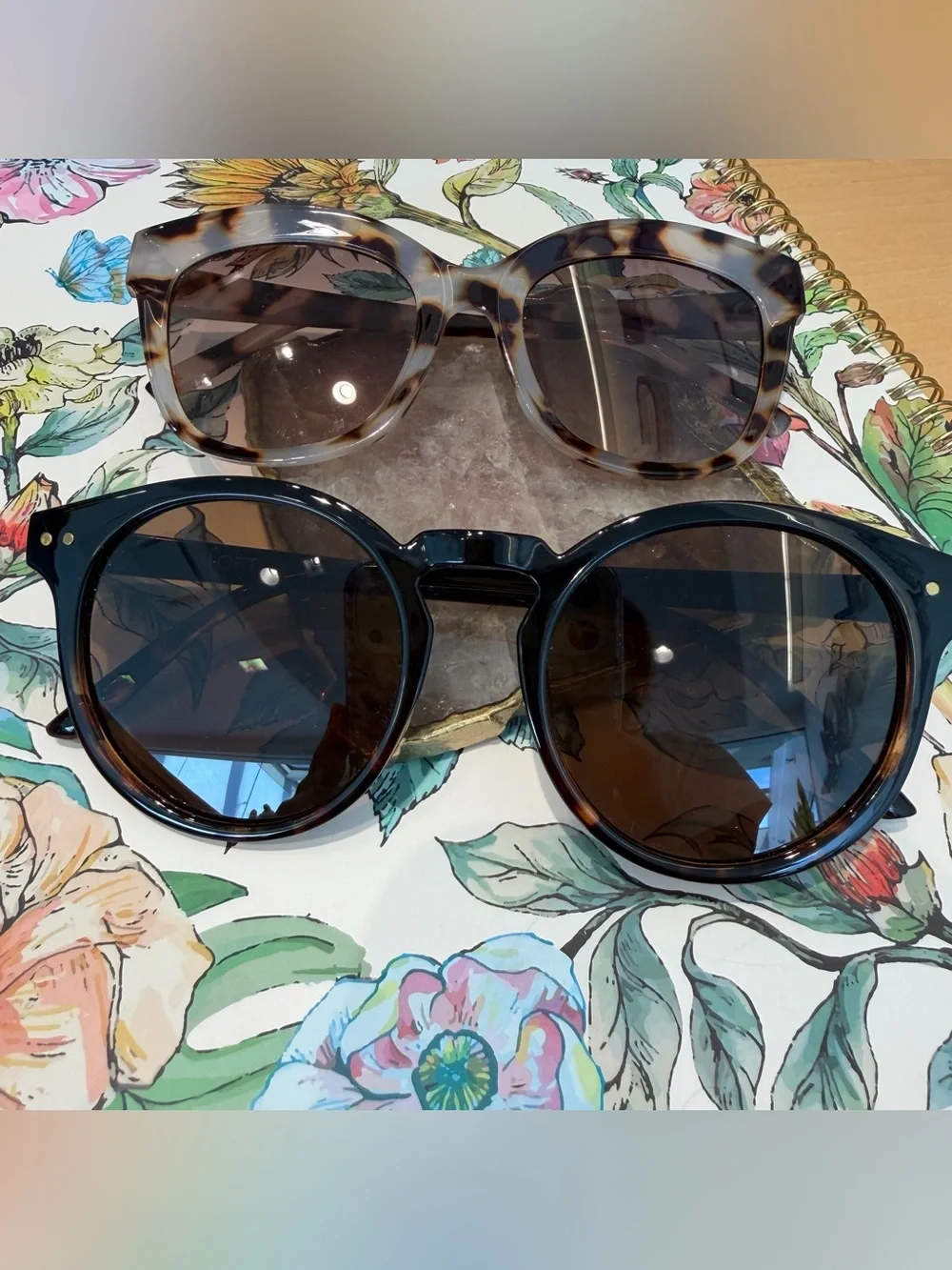 LOT Two-Pairs of LOFT Brand Sunglasses Bundle Gray Tortoise & Black Frames